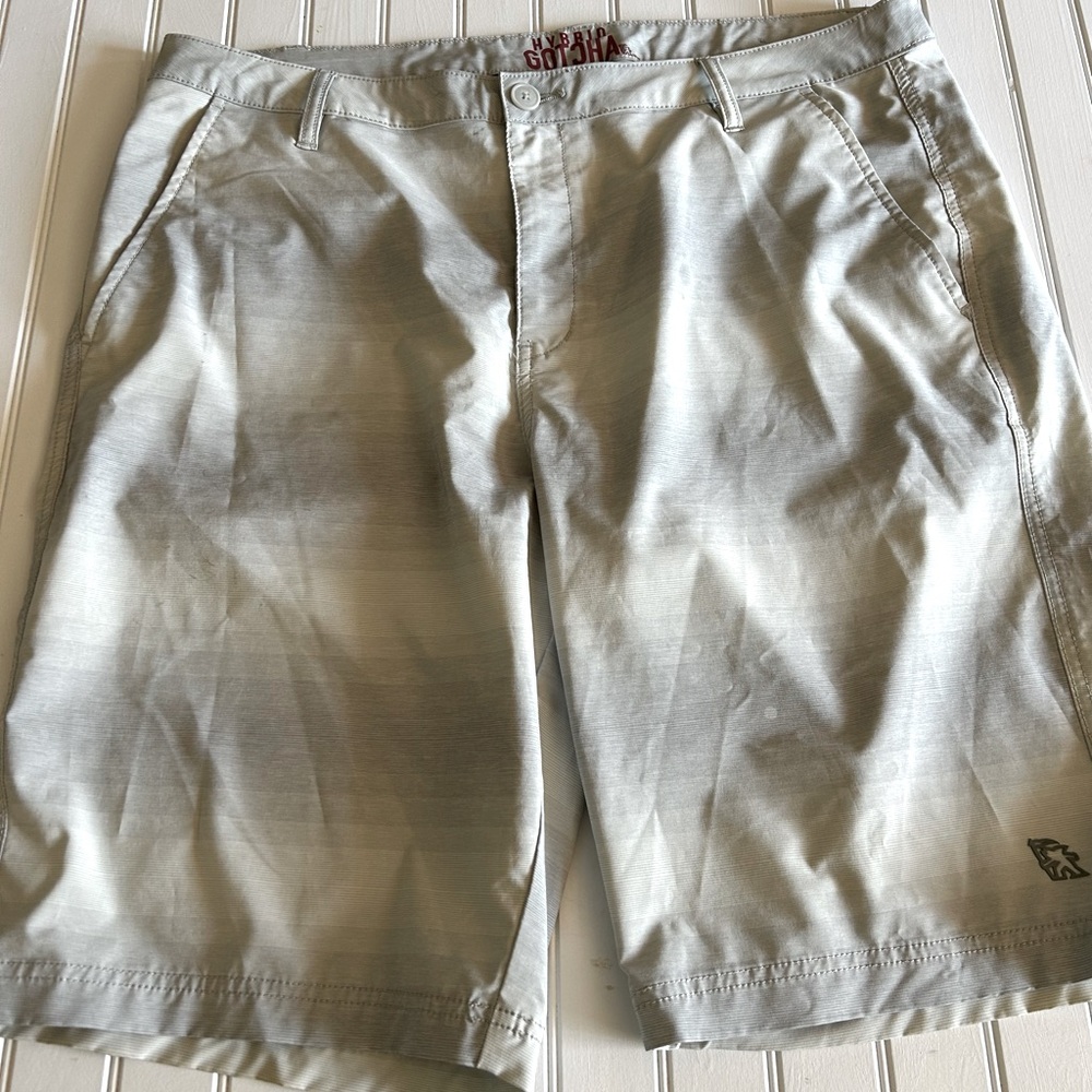 HYBRID GOTCHA mens size 38 lightweight shorts